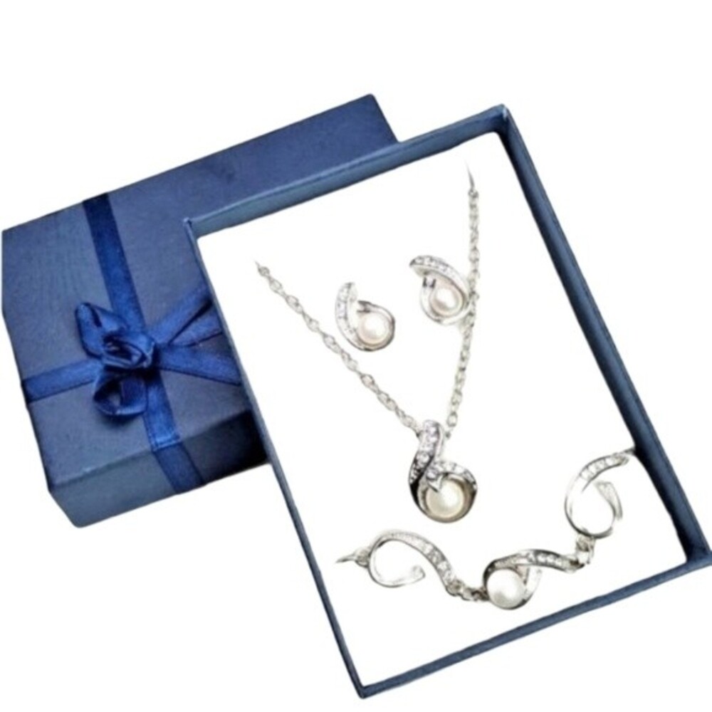 Faux Pearls Silver Necklace Bracelet Earrings set 3 piece 8 *